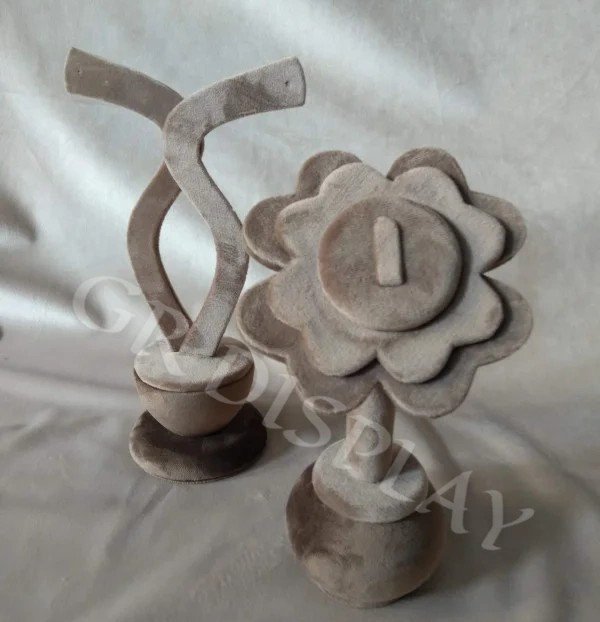 DISPLAY PROPS